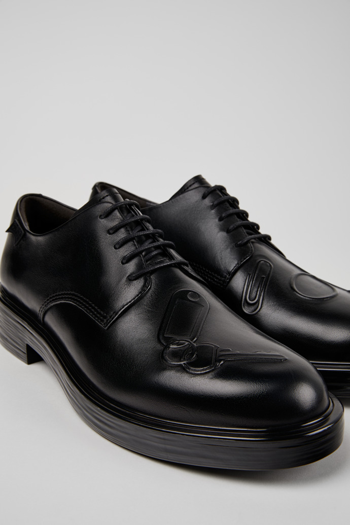 Twins Zapatos negros de piel para hombre.