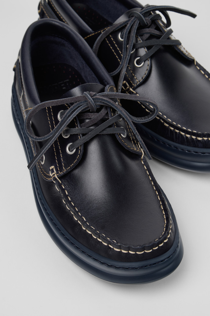 Runner Mocassins en cuir bleu pour homme.