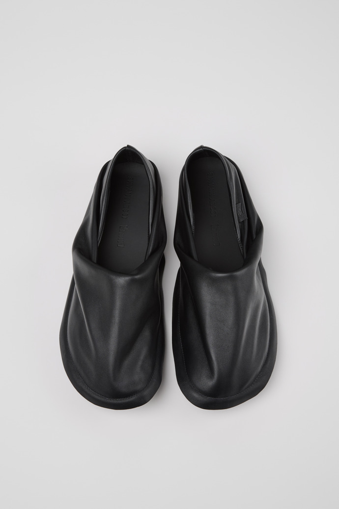 Overhead view of Camper x ISSEY MIYAKE - Peu Form Black Leather Shoes for Men.