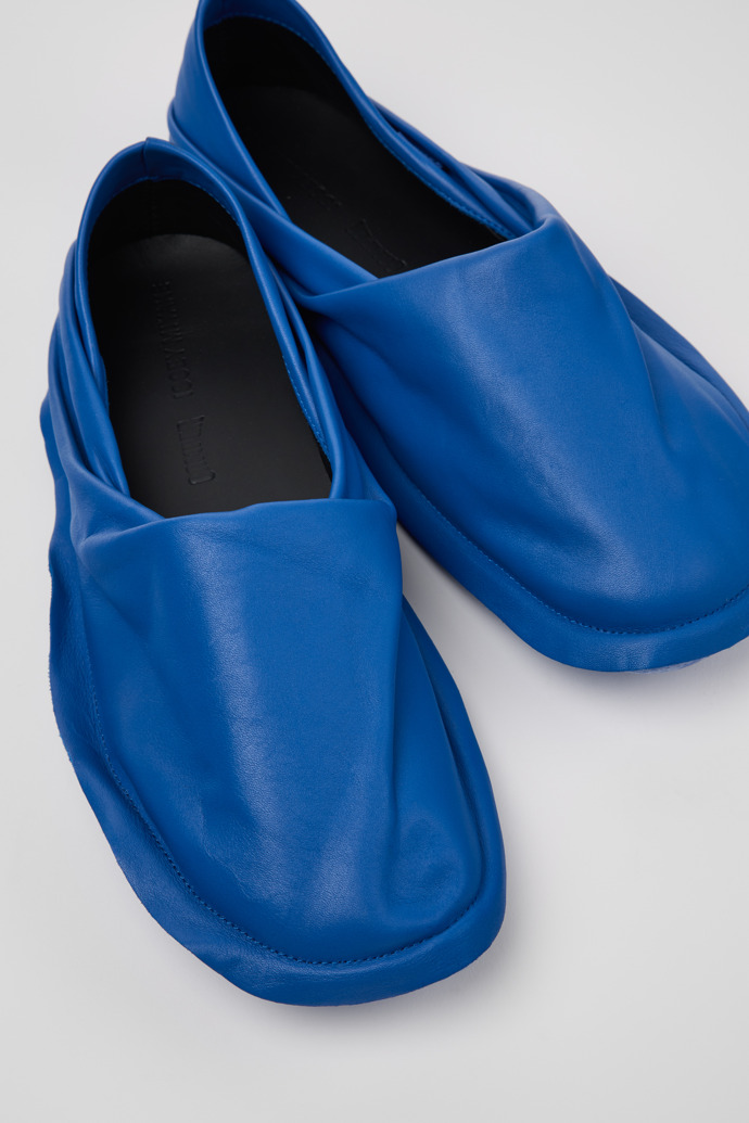 Close-up view of Camper x ISSEY MIYAKE - Peu Form Blue Leather Men's Shoes.