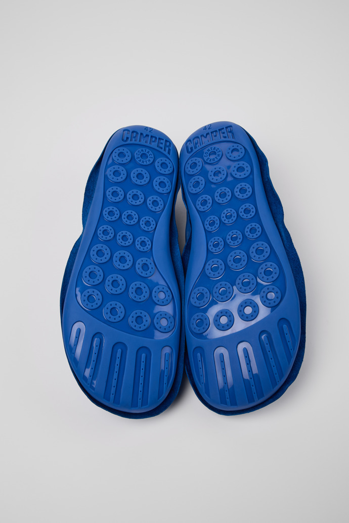The soles of Camper x ISSEY MIYAKE - Peu Form Blue Leather Men's Shoes.