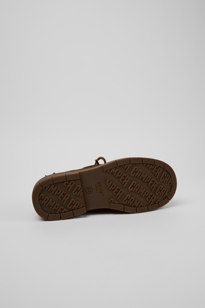 The soles of Alaro Brown Nubuck Nautical Shoes for Men.