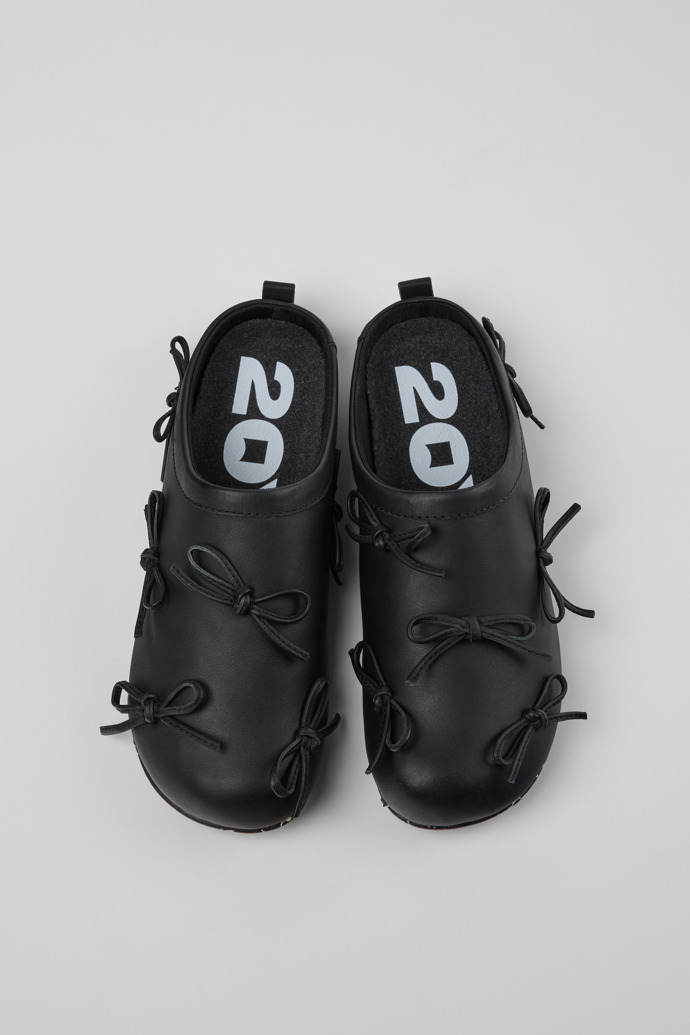 Wabi x Casa Camper Chausson en cuir noir pour homme