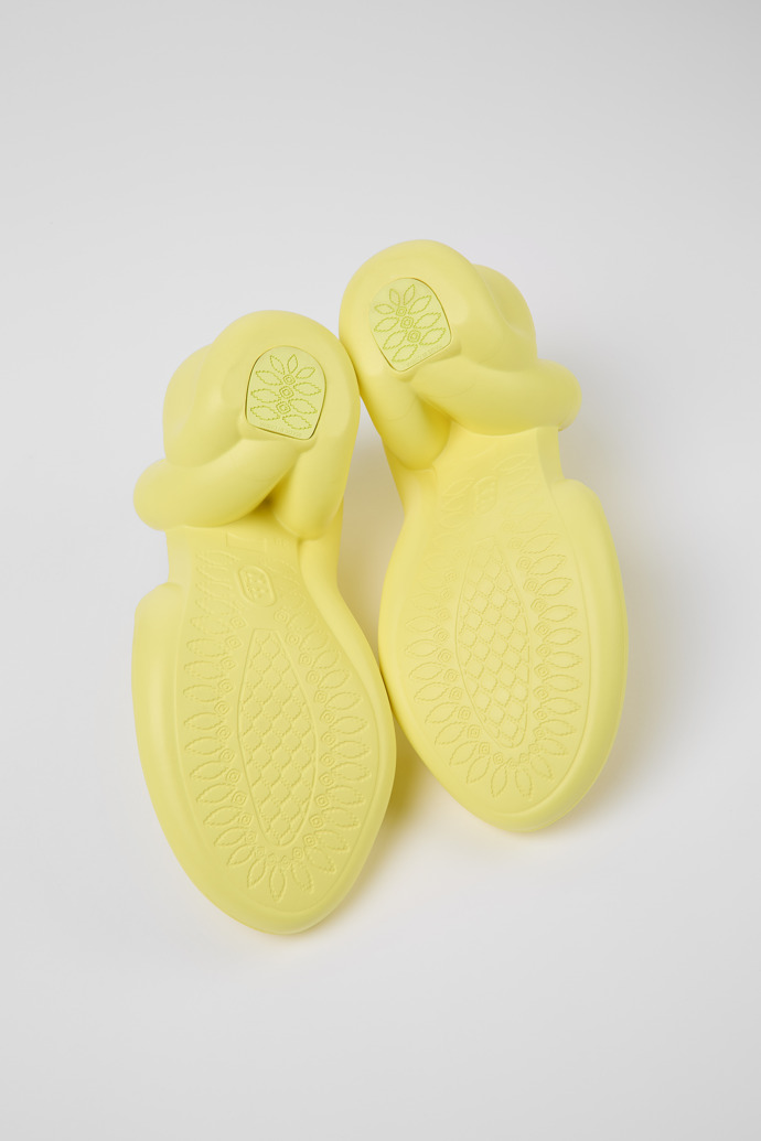 The soles of Kobarah Yellow unisex Sandal