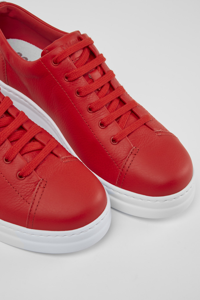 Runner Up Sneaker de color vermell per a dona