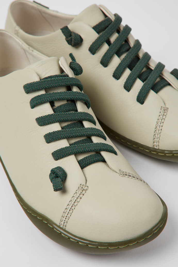 Close-up view of Peu Gray leather shoes for women