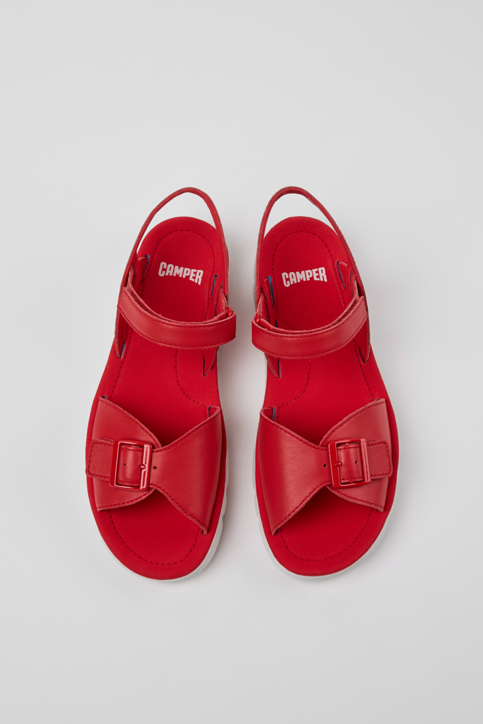 Oruga Sandalias de piel rojas para mujer.