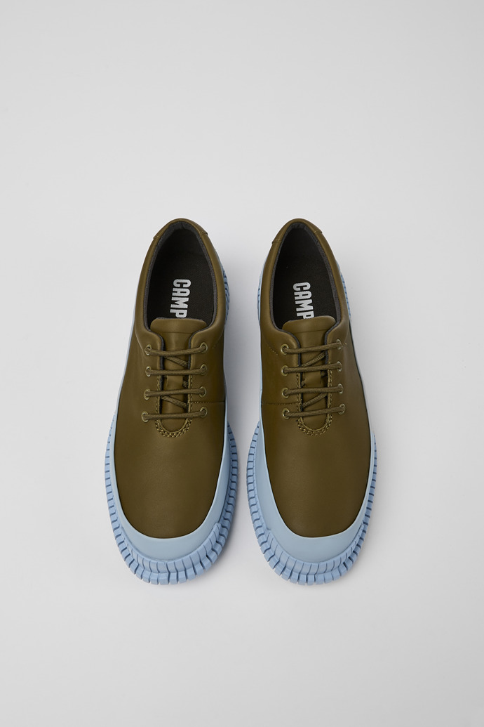 Pix Bağcıklı,yeşil ve mavi renkli deri ayakkabı modelin üstten görünümü