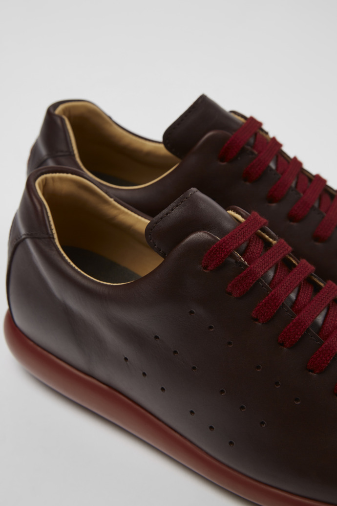 Close-up view of Pelotas XLite Burgundy leather shoes for women