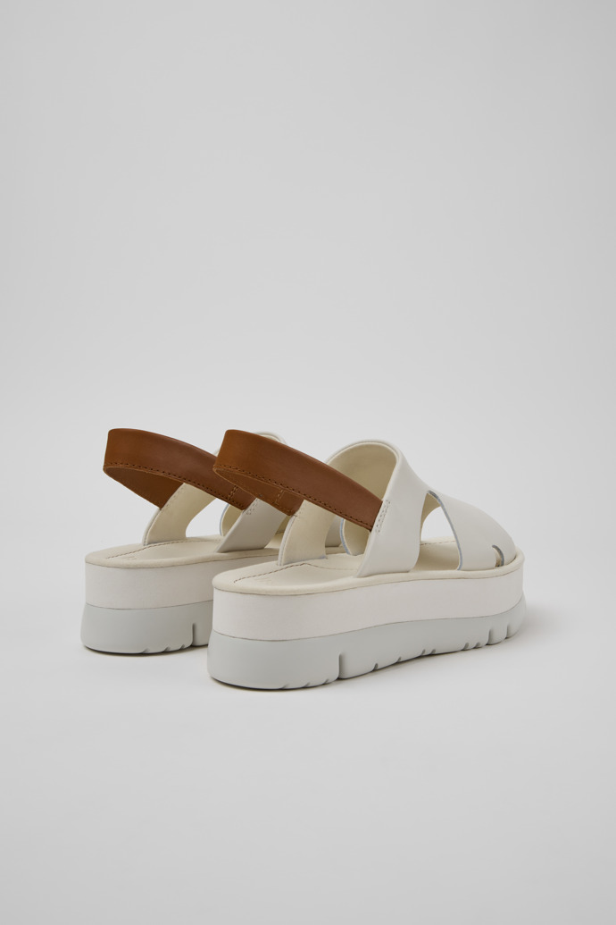 Oruga Weiße und braune Ledersandalen Für Damen.