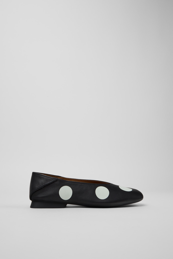 Side view of Twins Black and White Leather Ballerinas for Women.