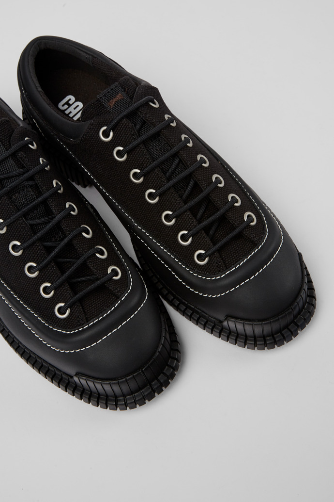 Pix Zapatos de cordones en color negro