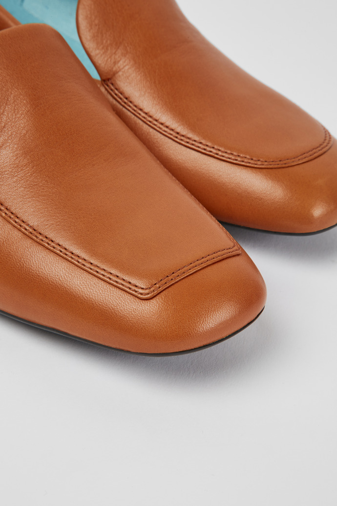 Close-up view of Twins Brown leather shoes for women