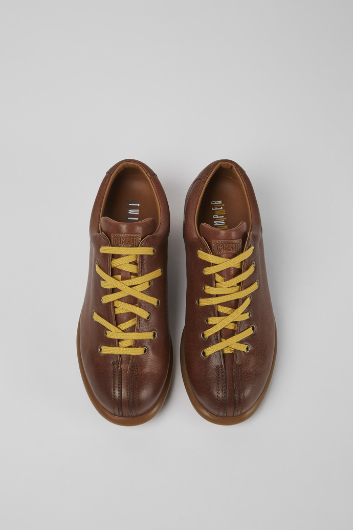 Overhead view of Twins Brown leather shoes for women
