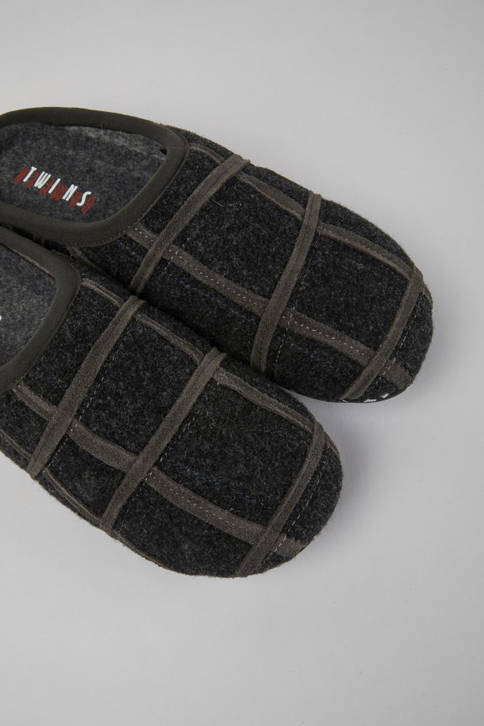 Close-up view of Twins Dark grey wool women’s slippers