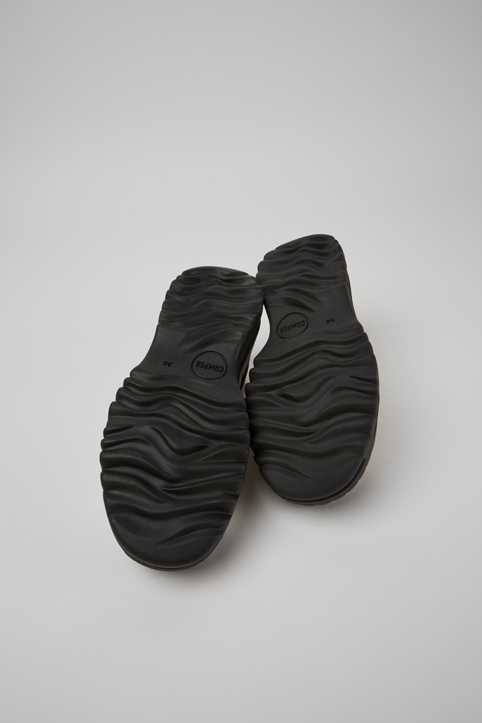The soles of Teix White rubber and BCI cotton shoes