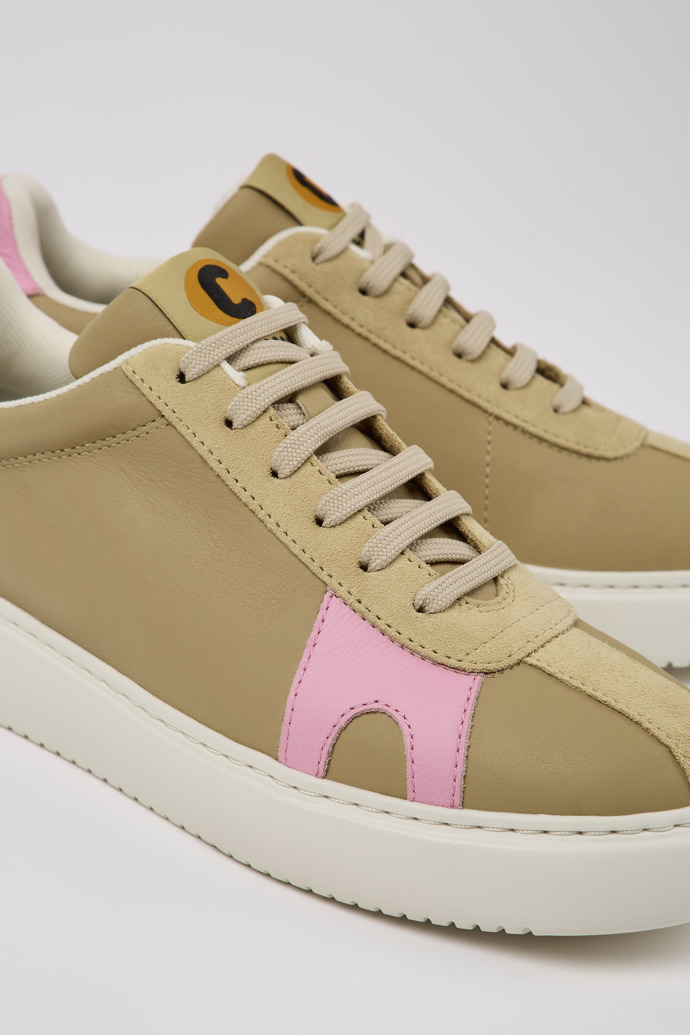 Close-up view of Runner K21 Beige and pink sneakers for women