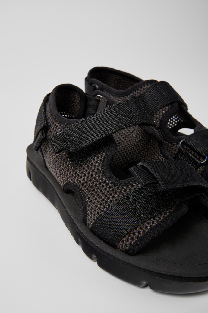 Oruga Black and grey sandals for women yakından görünümü