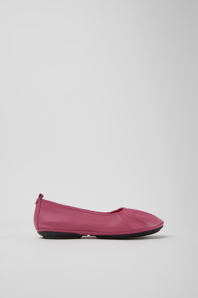 Side view of Right Pink leather ballerina flats for women