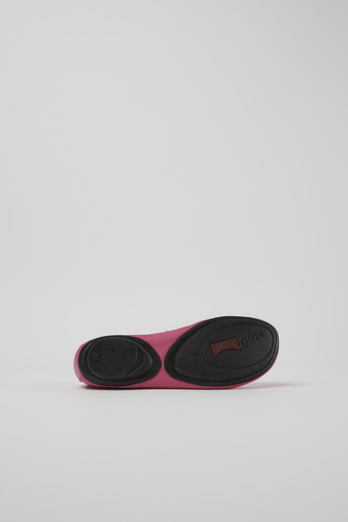 The soles of Right Pink leather ballerina flats for women
