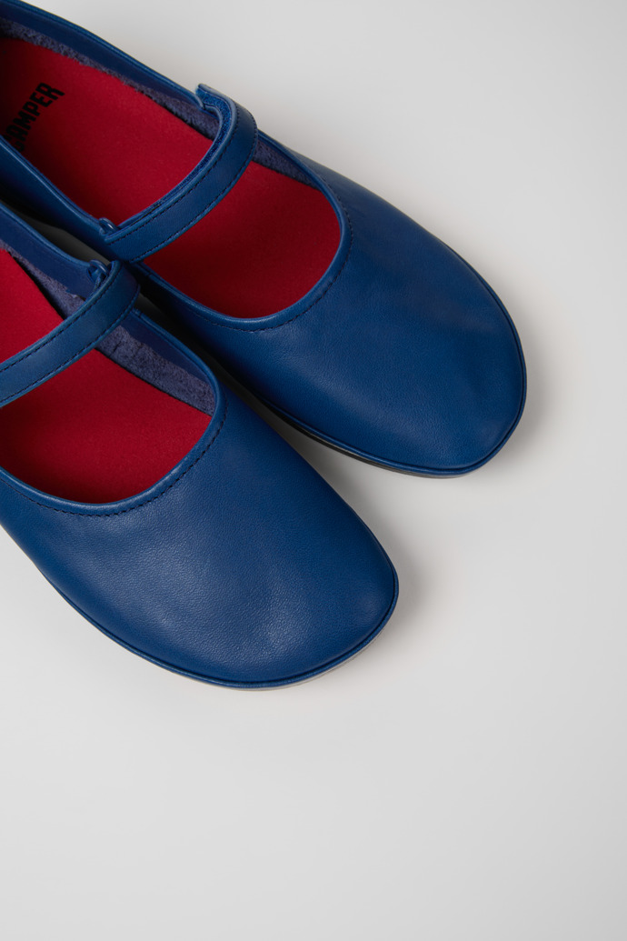 Close-up view of Right Nina Blue Leather Ballerinas for Women.