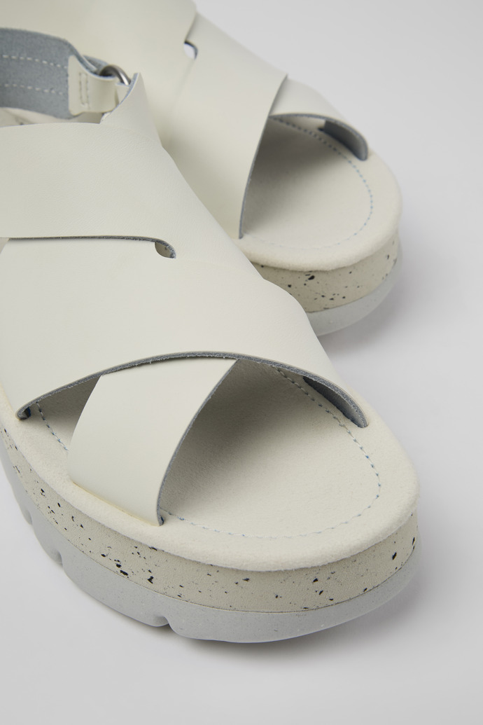 Close-up view of Oruga Up White Leather Sandal for Women