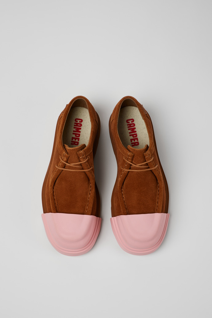 Junction Chaussures en nubuck marron pour femme.