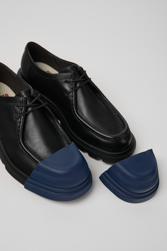 Junction Schwarzer Damenschuh aus Leder.