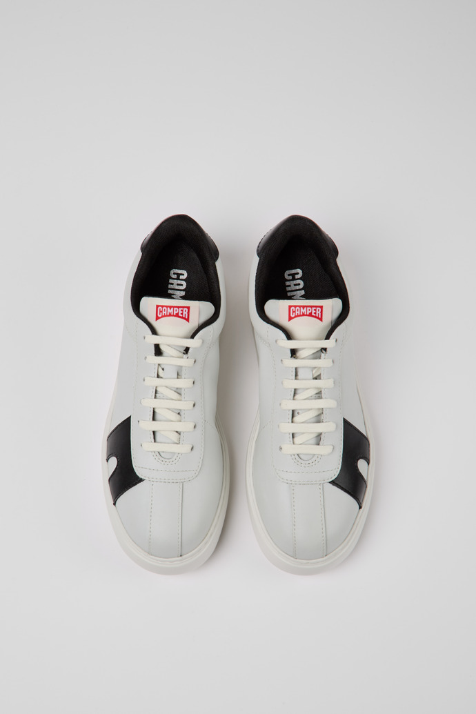 Overhead view of Runner K21 MIRUM® White and black sneakers for women