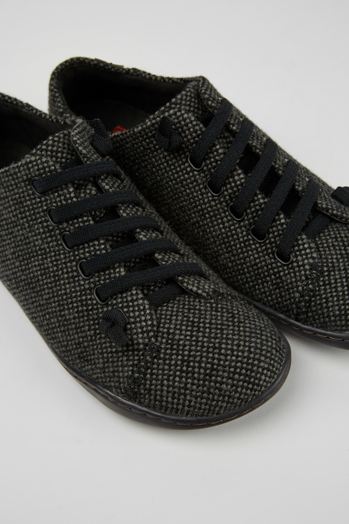 Close-up view of Peu Gray wool and viscose shoes for women