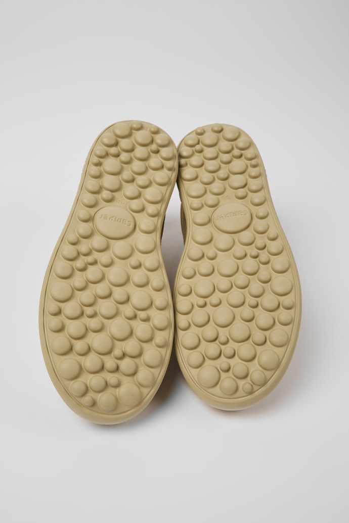 The soles of Pelotas XLite Beige nubuck sneakers for women