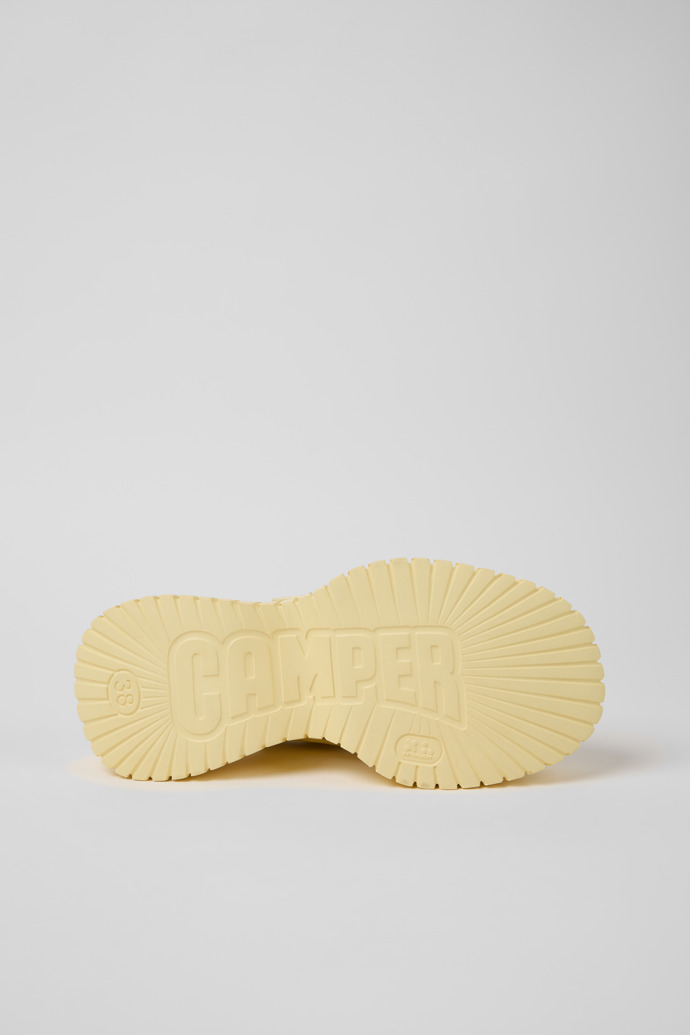 BCN Gele leren damessandaal.