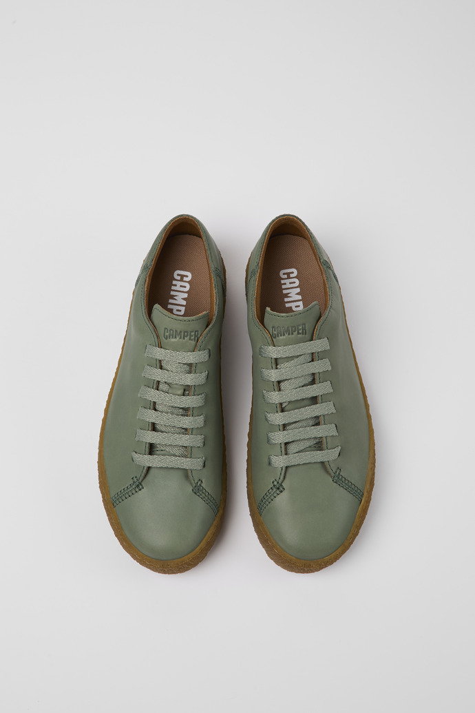 Overhead view of Peu Terreno Green leather shoes for women