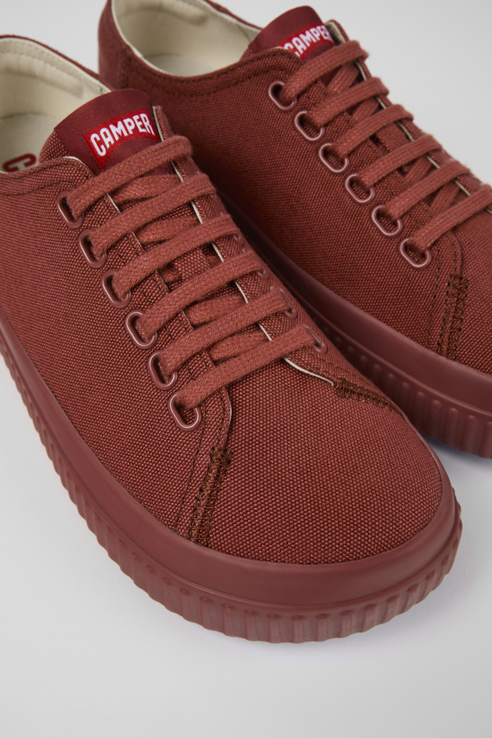 Close-up view of Peu Roda Red TENCEL™ Shoes for Women