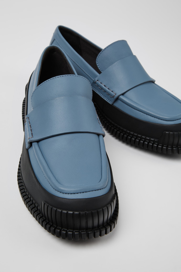 Pix Loafers em couro cinzentos e pretos para mulher