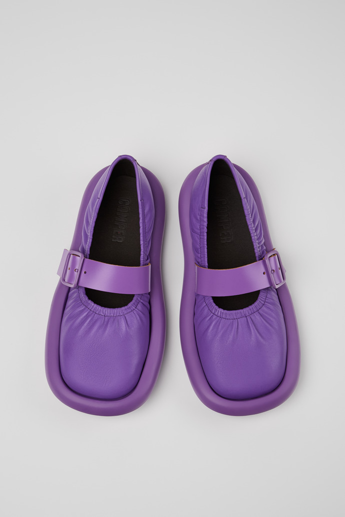 Aqua 紫色皮革女士芭蕾平底鞋俯角