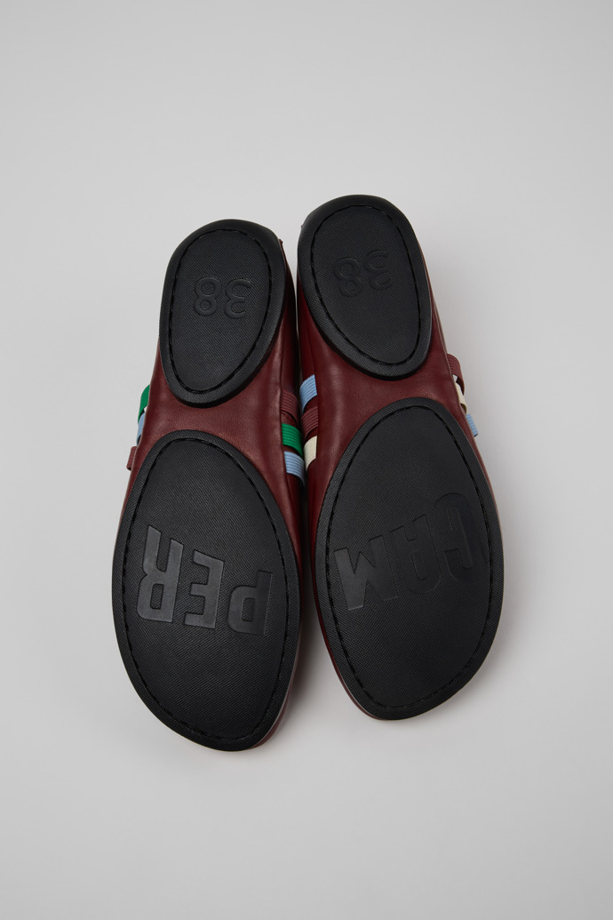 Twins Burgunderrote Lederballerinas für Damen.