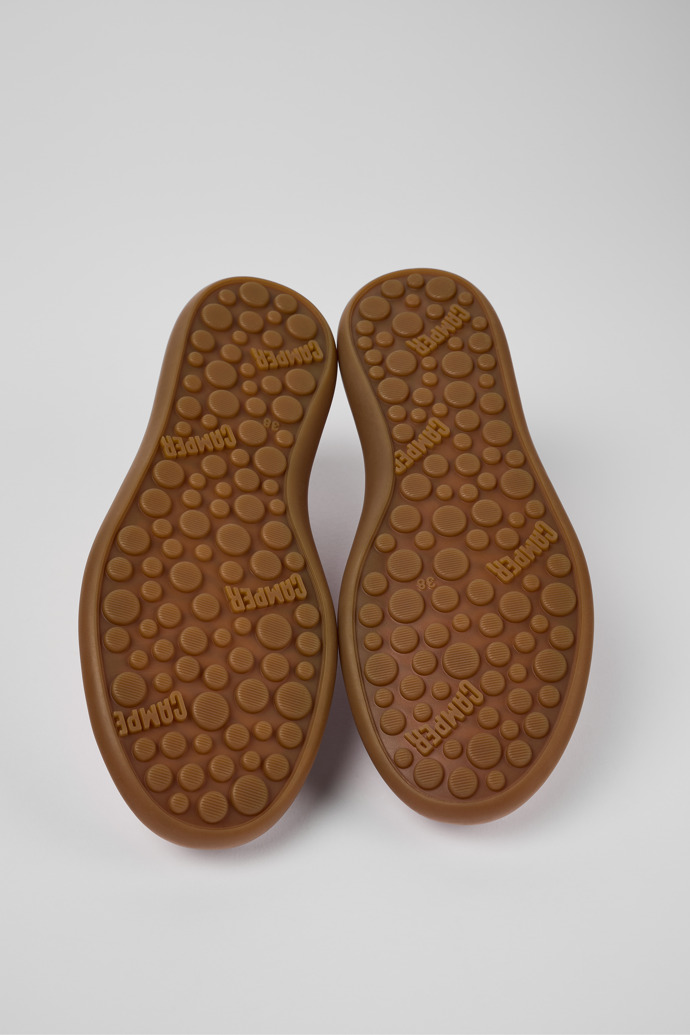 The soles of Pelotas Soller Pink Nubuck/Leather Sneaker for Women