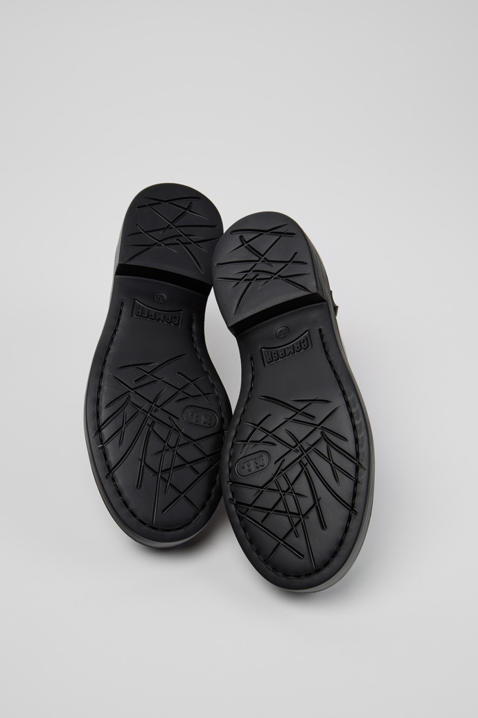 Twins Schwarze und weiße Lederschuhe für Damen.