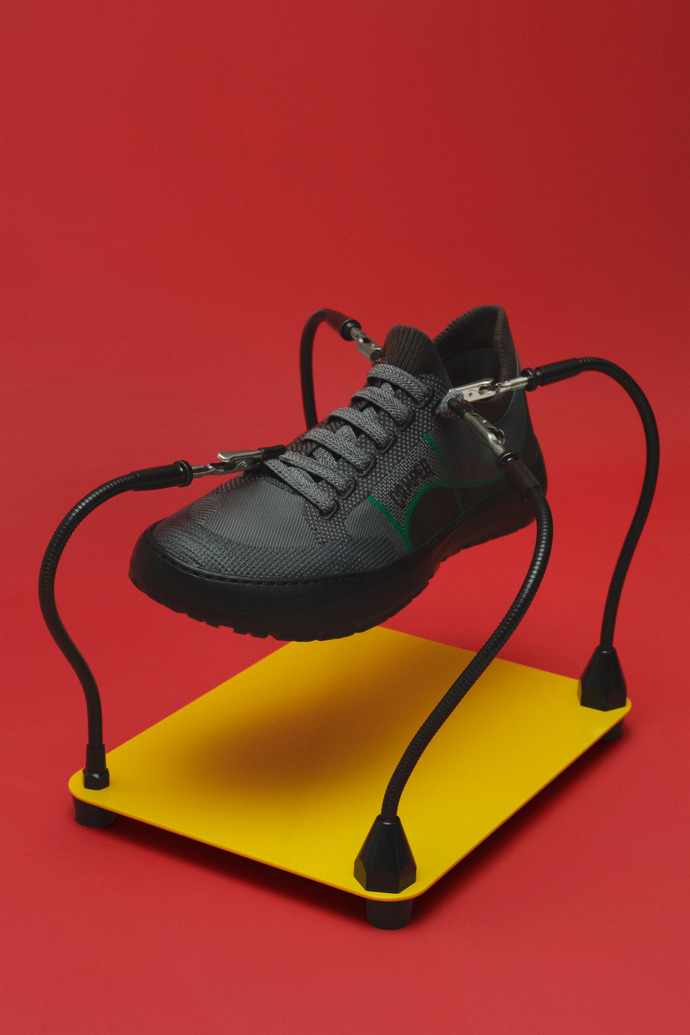 Peu Serra Sneakers grigie in PET riciclato e materiali tecnici da Donna.