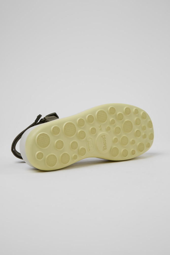 The soles of Pelotas Flota Up Green Recycled PET Sandals for Women.