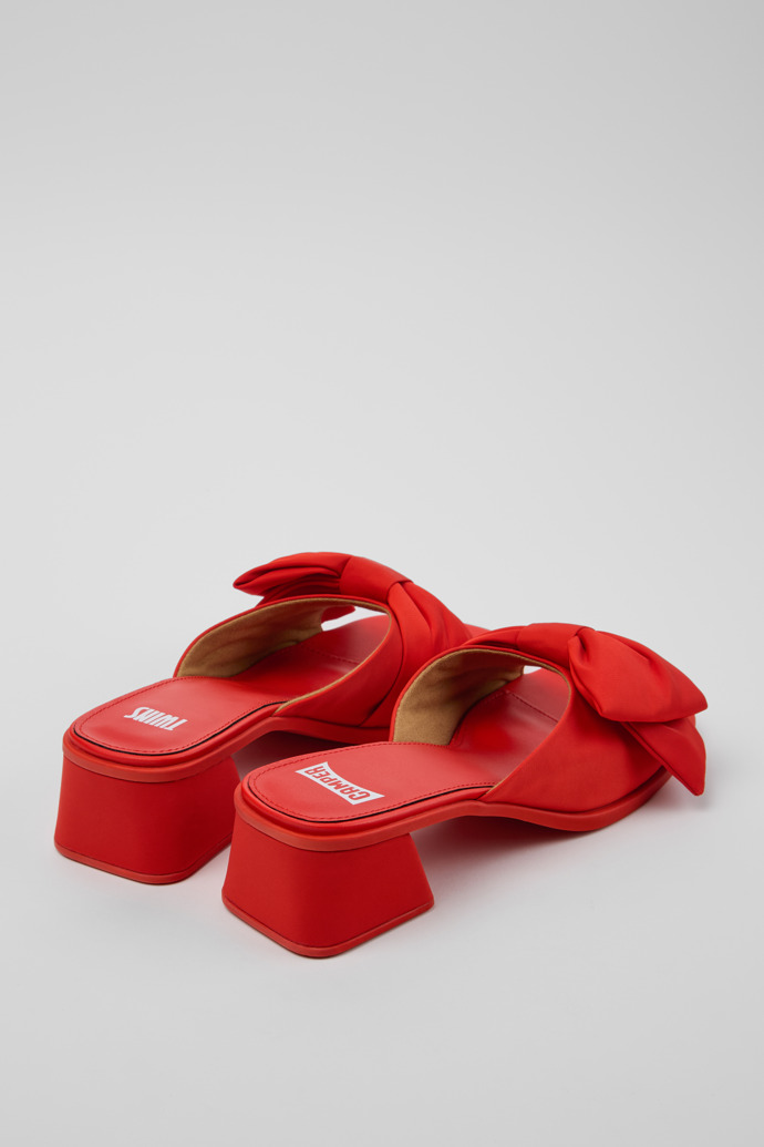 มุมมองด้านหลังของ Twins Red Recycled PET Women's Sandal.