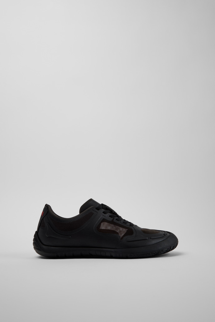 Path Sneakers de PET reciclado negro para mujer.