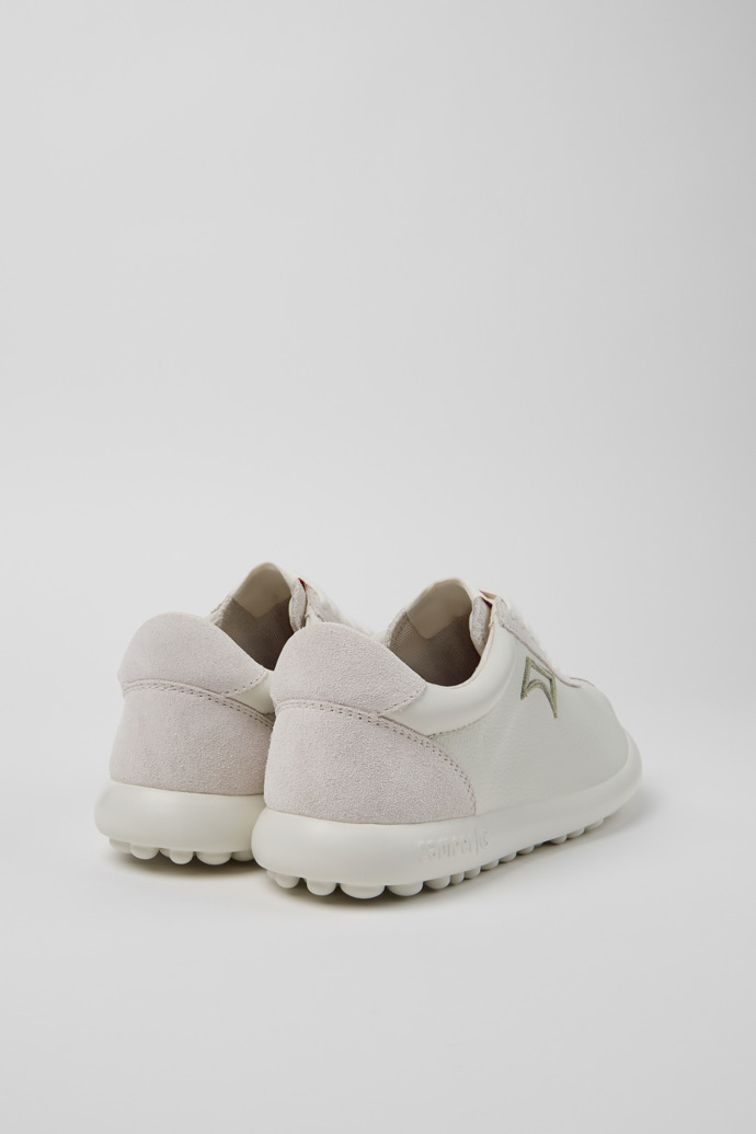 Pelotas XLF Sneakers de piel blanca y nobuk para mujer.