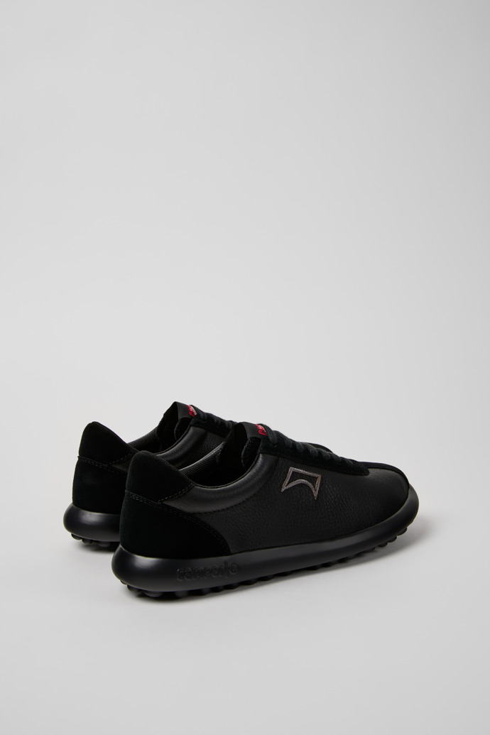 Pelotas XLF Sneakers negras de piel y nobuk para mujer.