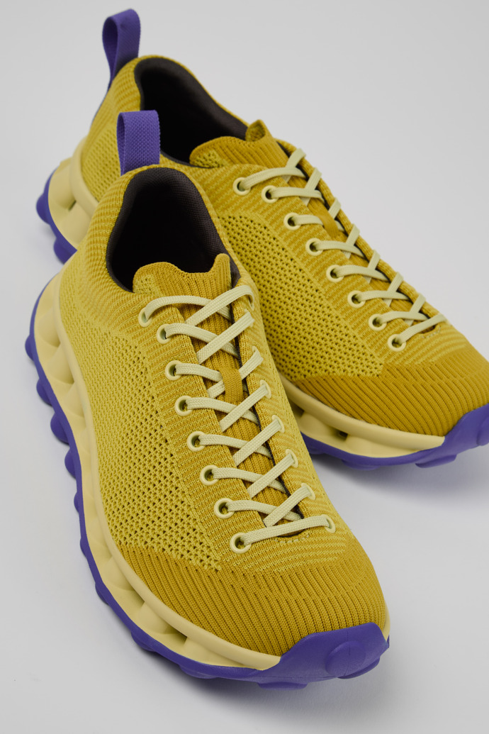 Camper x SUNNEI - PELOTISSIMA Baskets en textile jaune et bleu pour femme.