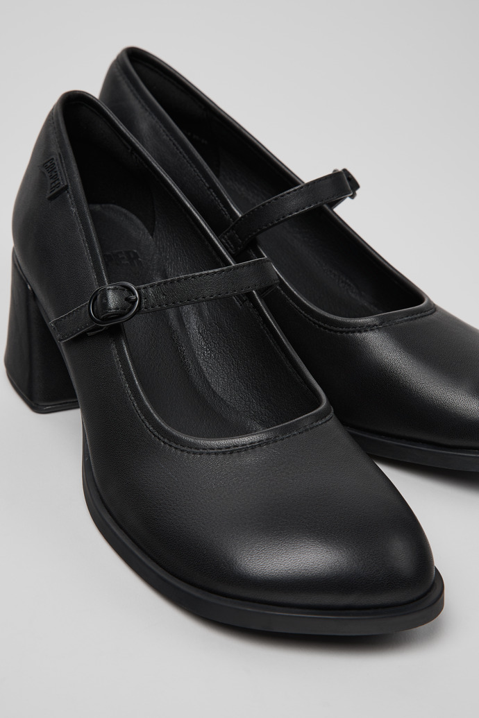 Kora Mocasines de piel negra para mujer.