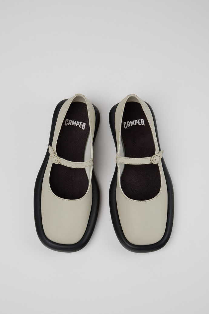 Overhead view of Onda Gray Leather Ballerinas for Women.