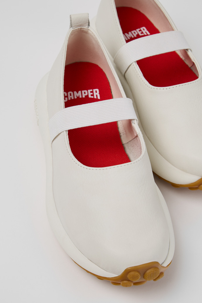 Close-up view of Pelotas Athens White Leather Moccasins/Ballerinas for Women.