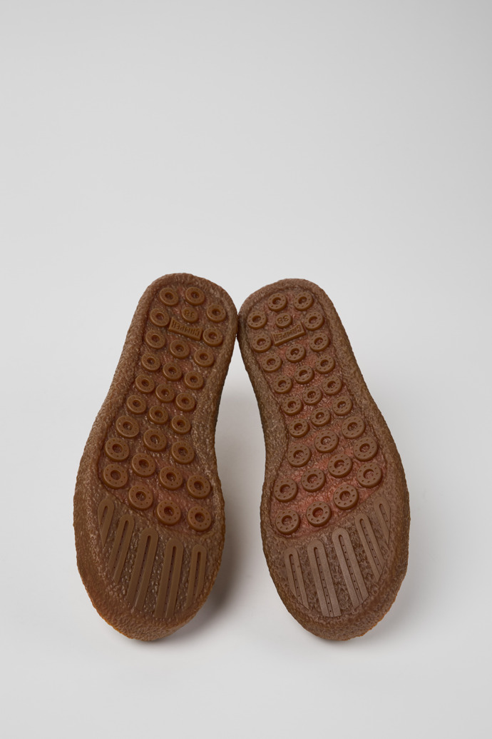 The soles of Peu Terreno Beige Suede and Leather Shoes for Women.